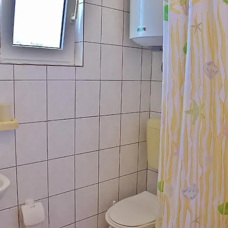 Lopar, Primorje-gorski Kotar 6 Apartment *