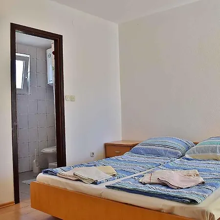 Lopar, Primorje-gorski Kotar 6 Apartment