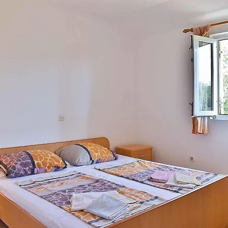 Lopar, Primorje-gorski Kotar 6 Apartment