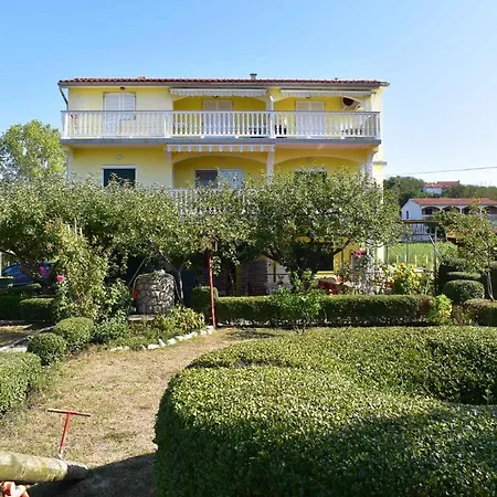 Lopar, Primorje-gorski Kotar 6 Apartment *